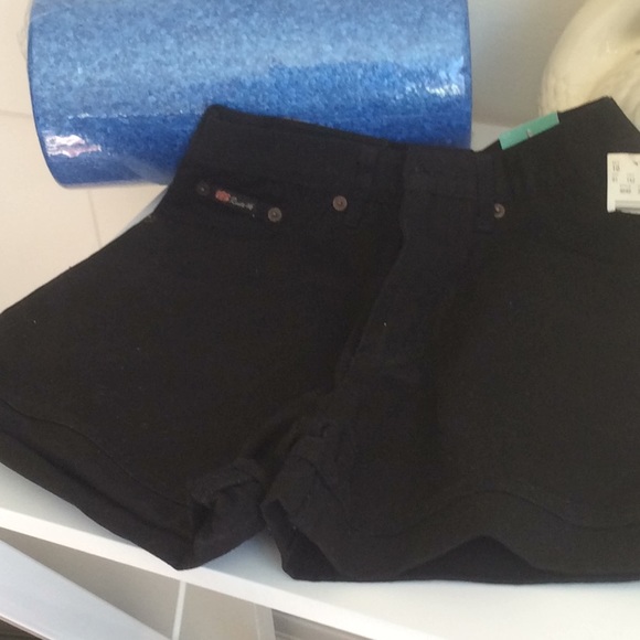 Route 66 black cuffed leg short - Picture 2 of 5